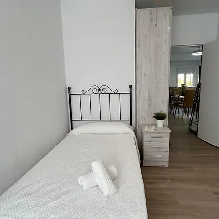Piso Compartido Delyrent Acosta * Jaén